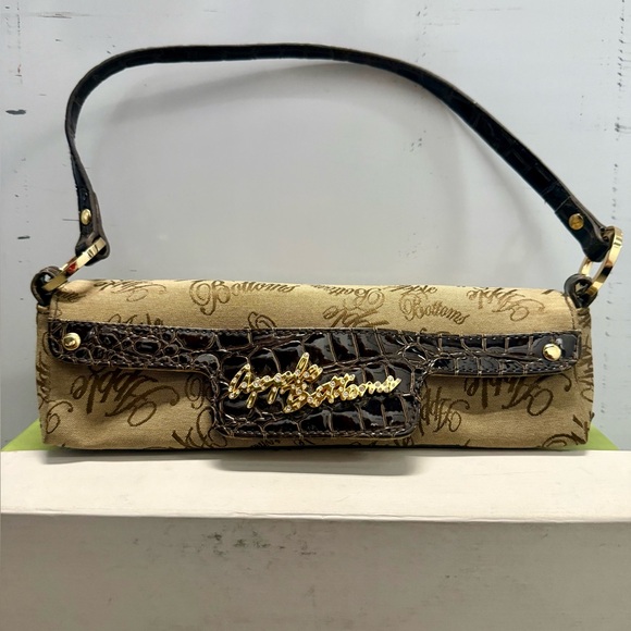 Super Rare! Hard to Find!!Apple Bottoms Baguette Bag!
